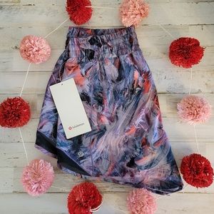 NWT Lululemon Hotty Hot HR Short 4” Lined